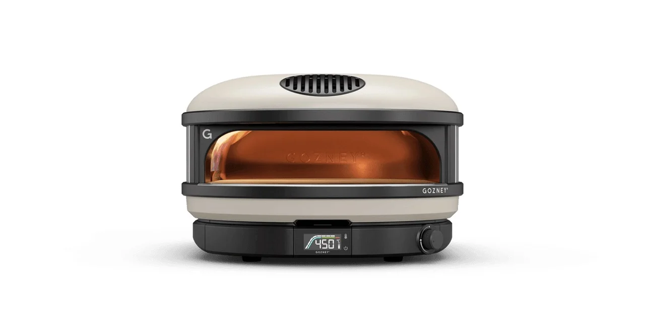 Gozney ARC XL Creme Gas Pizza-Ofen 5056591603804 GAPBNDE1624 Feuer an