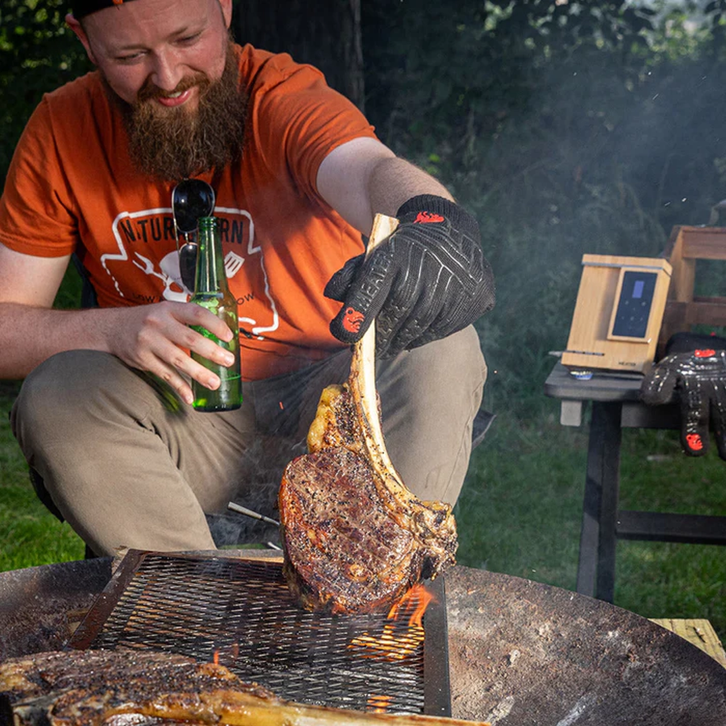 Tomahwak und Meater auf offenem Feuer