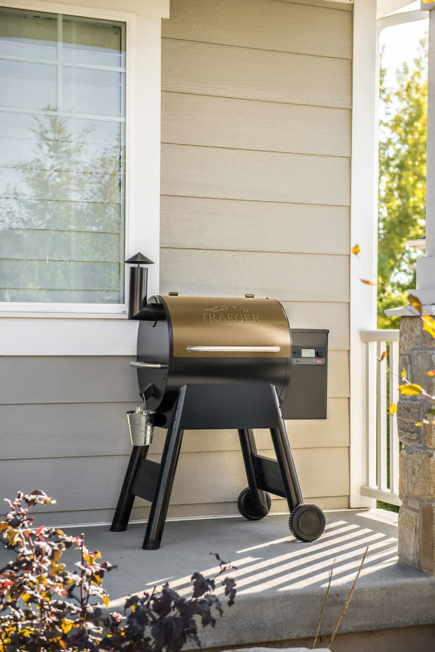 Traeger PRO D2 575 Bronze Pelletgrill Smoker 0634868929069 RTNTFB57GZEC 818102-1