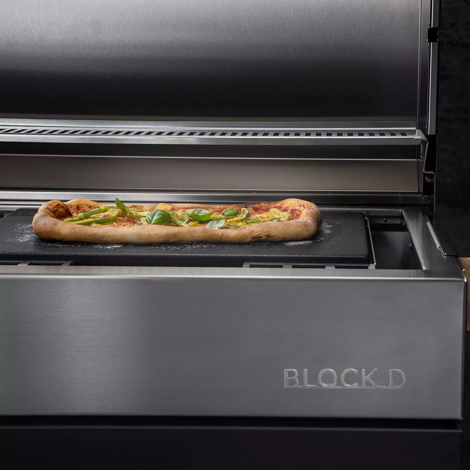 Flammkraft Pizzastein für Block D mit Pizza