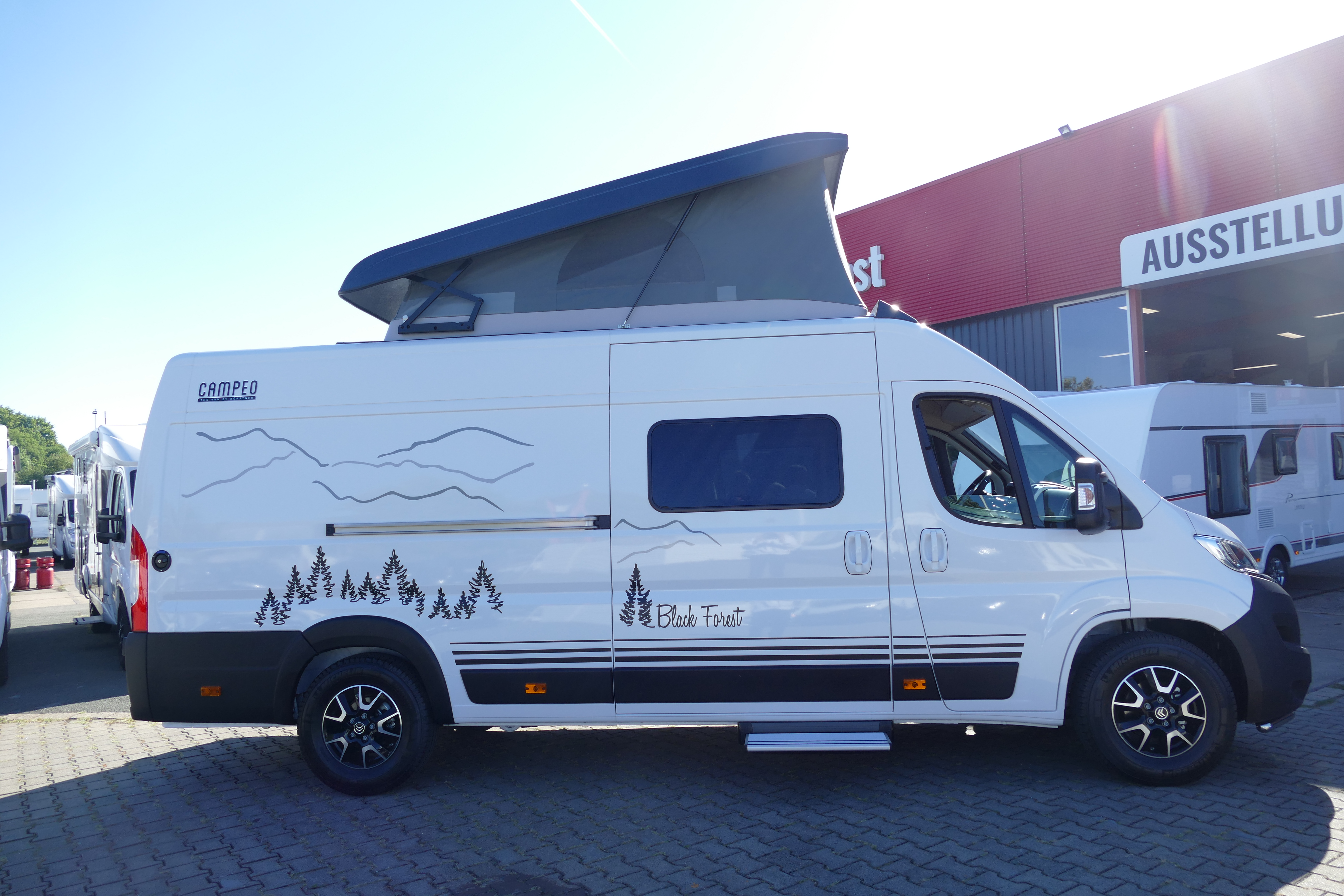 Reisemobil Bürstner Campeo C 640 Black Forest Modell 2022