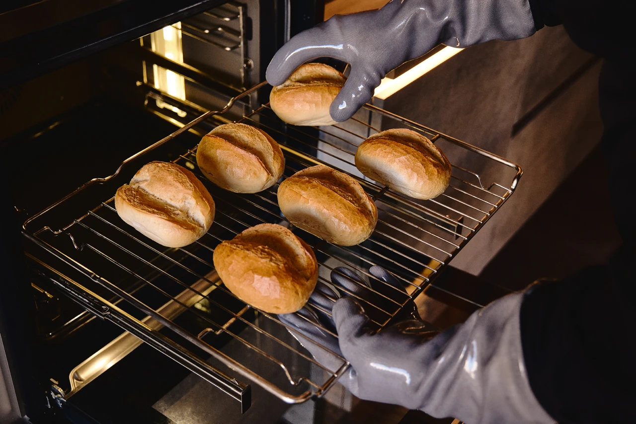 Handschuhe mit Brötchen