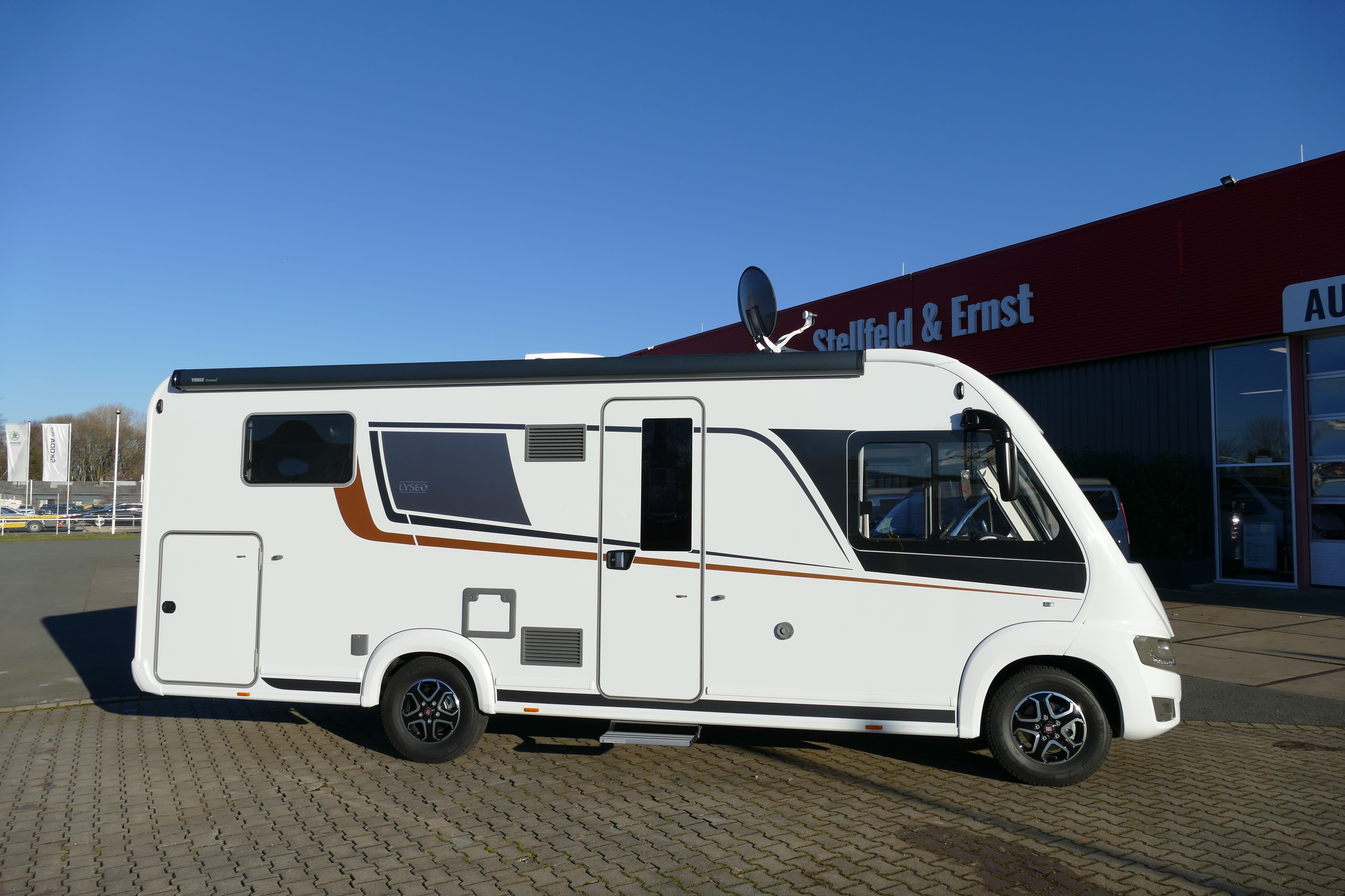 Reisemobil Bürstner Lyseo ID Harmony Line I 736 Halbjahreswagen 2022/23