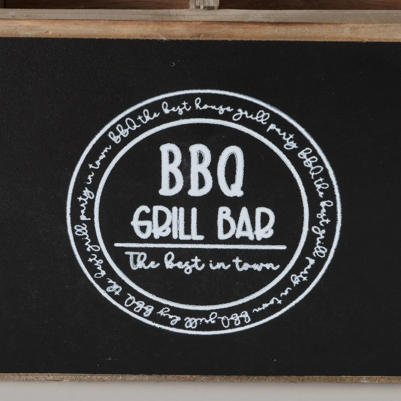 Aufrschrift BBQ GRILL BAR